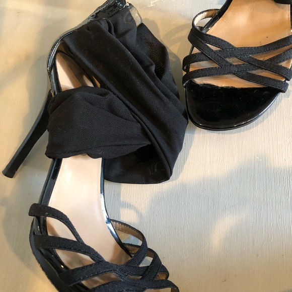 Donald J. Pliner …. Black patent high heels - Picture 3 of 16